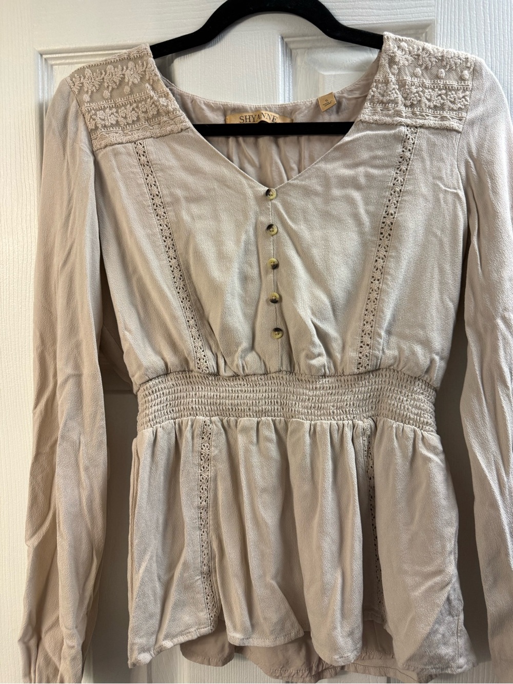 Shyanne Cream Long-Sleeve Peasant Blouse